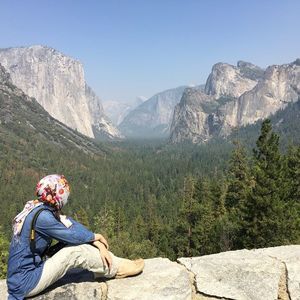 Meet your Posher, Esra